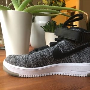 Nike Airforce 1s - grey